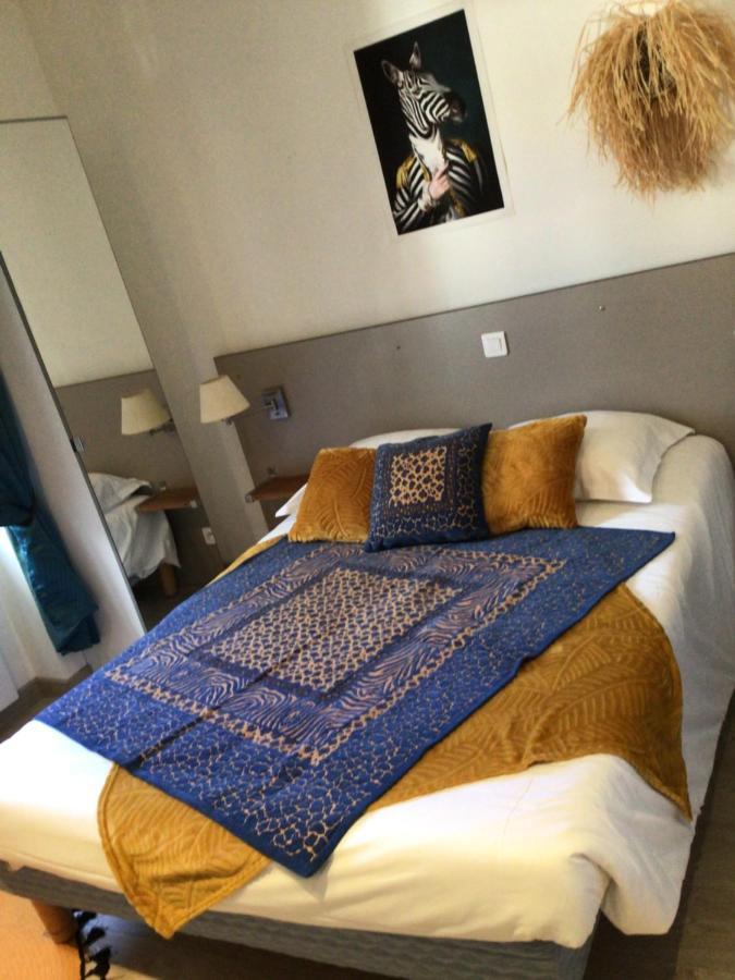 Hotel Restaurant De Londres Saint-Just-en-Chevalet Zewnętrze zdjęcie